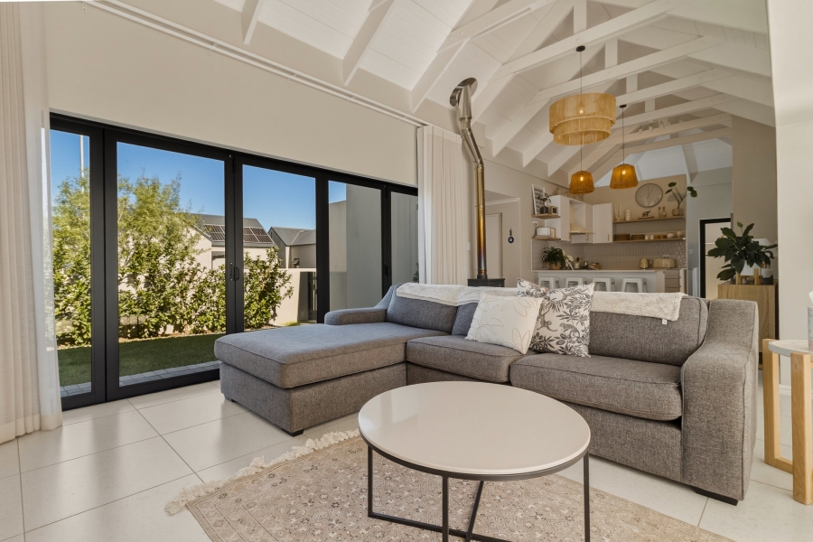 3 Bedroom Property for Sale in Aan de Wijnlanden Western Cape